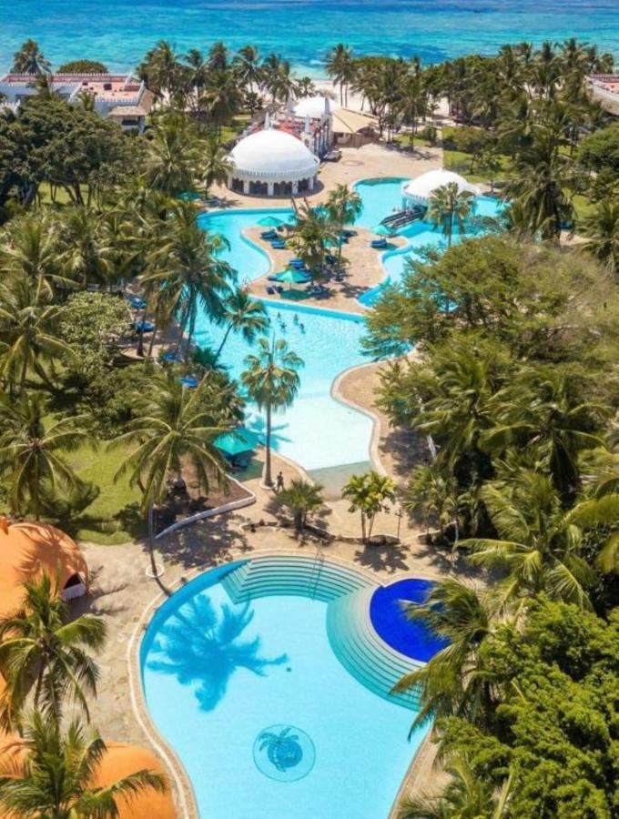 Southern Palms Beach Resort Diani Beach Kültér fotó