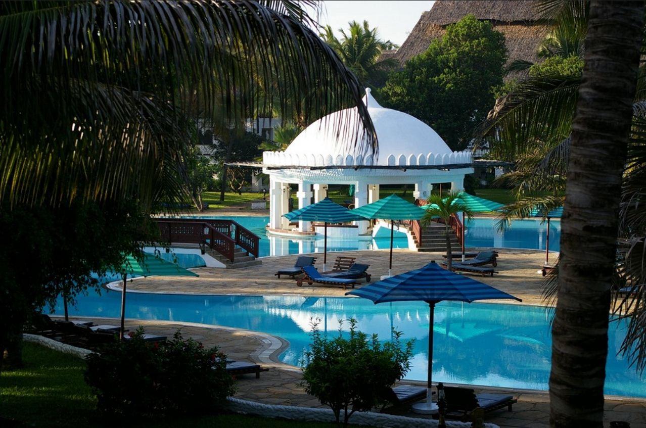 Southern Palms Beach Resort Diani Beach Kültér fotó