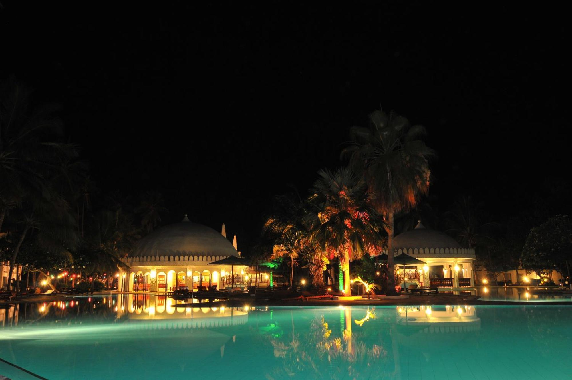 Southern Palms Beach Resort Diani Beach Kültér fotó