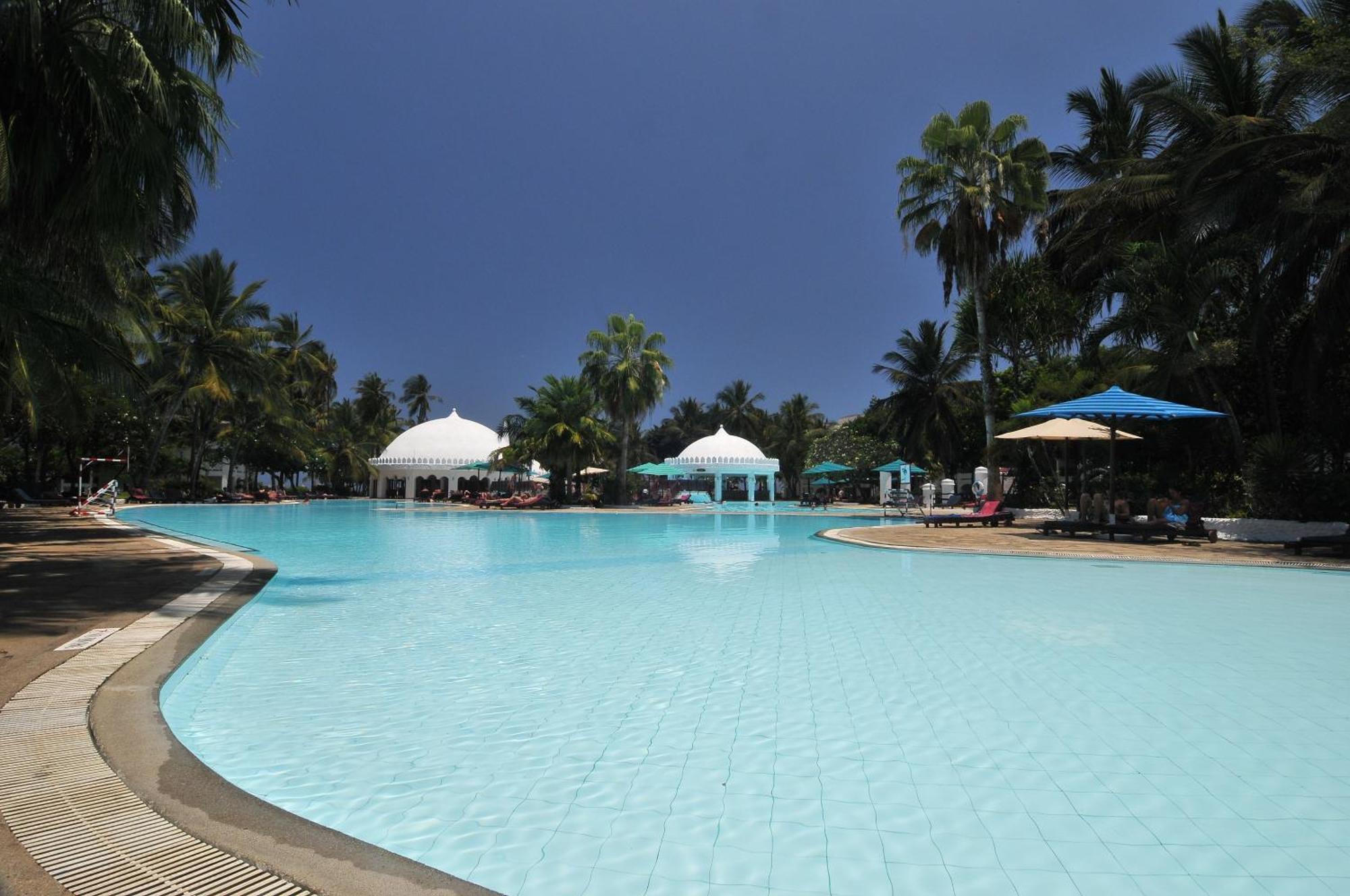 Southern Palms Beach Resort Diani Beach Kültér fotó