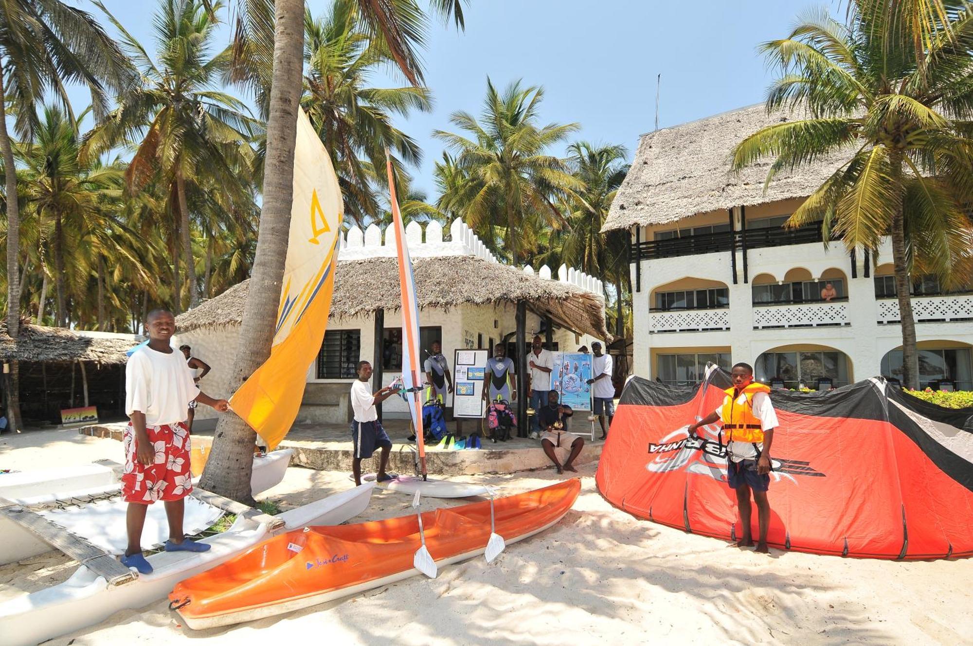 Southern Palms Beach Resort Diani Beach Kültér fotó